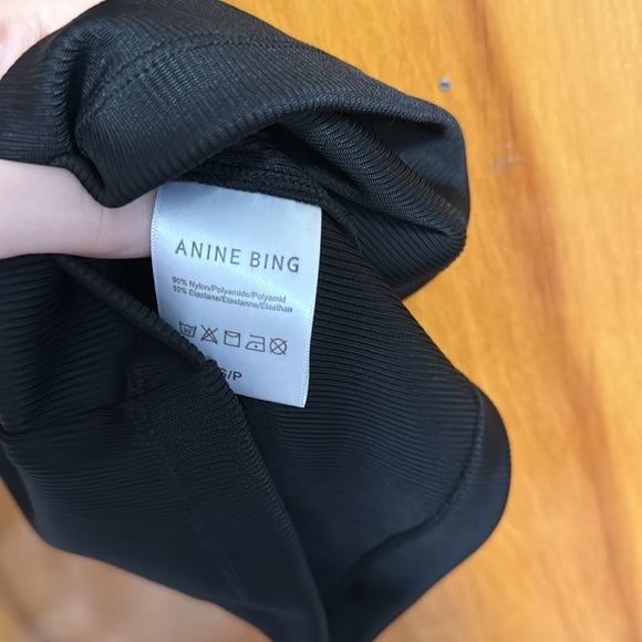 Anine Bing -REN Top in Black - Picture 10 of 12